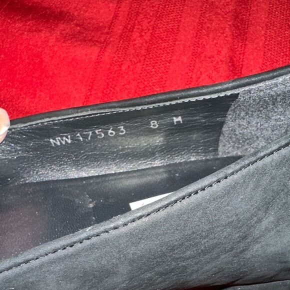 Stuart Weitzman Elegant Black Loafers with Silver Accents Size 8 - Picture 10 of 10